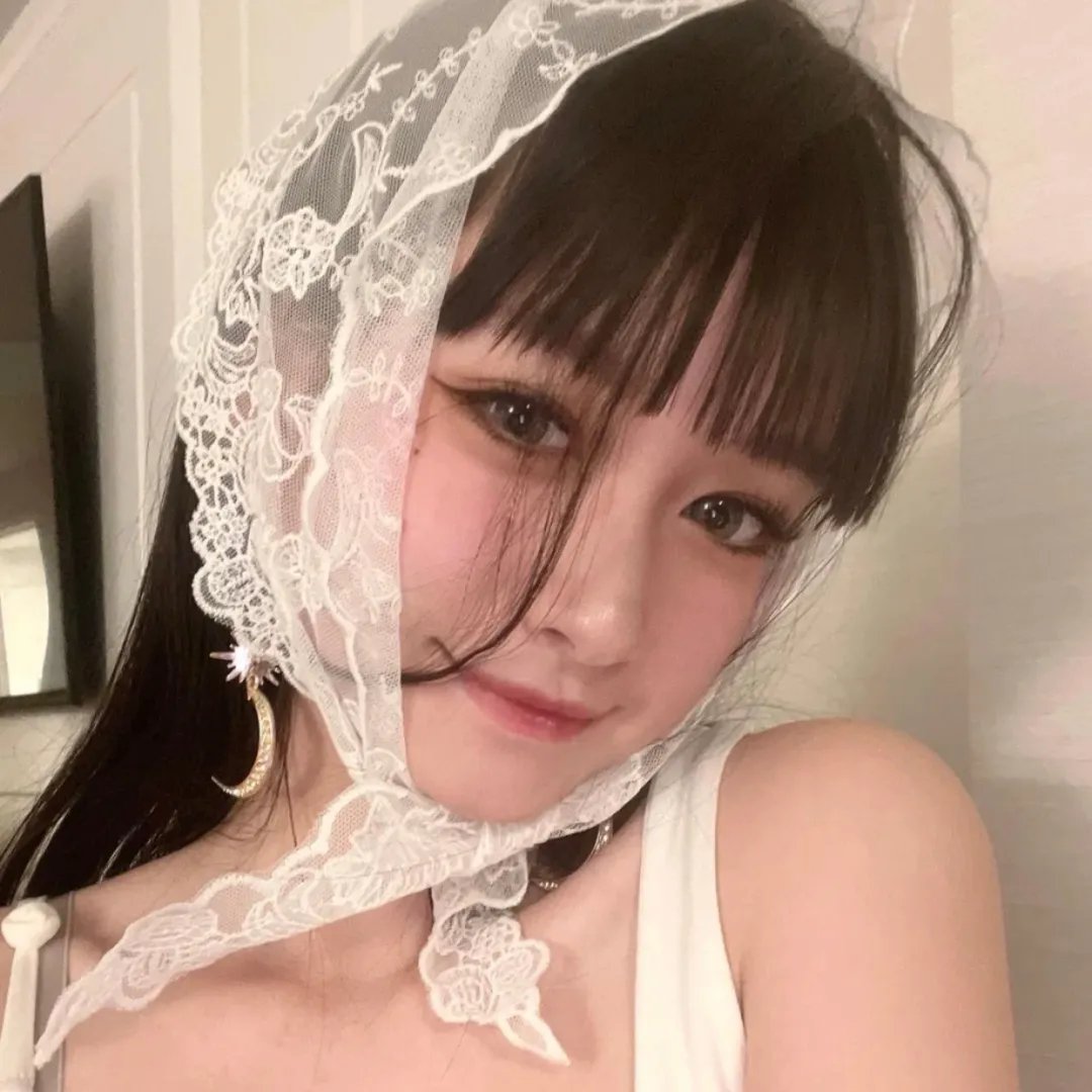 漂亮男孩直播中